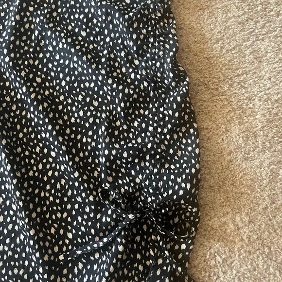 Shein Skirt - Picture 2 of 6